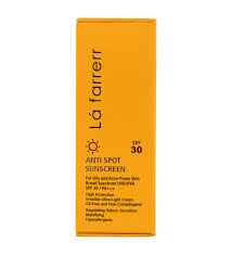 کرم ضدآفتاب و ضد لک بیرنگ لافارر پوست چرب SPF30